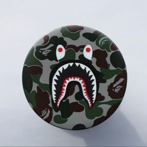 - 2x SharkFace Mobile Phone Stand